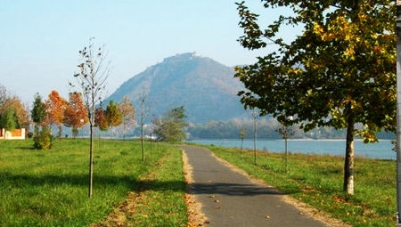 Zebegény - Nagymaros - Kismaros - Morgó völgye - Zebegény