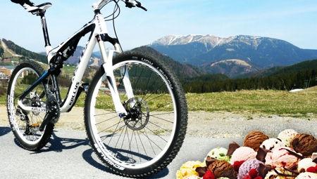 Fagyizós bringázás a sípályán