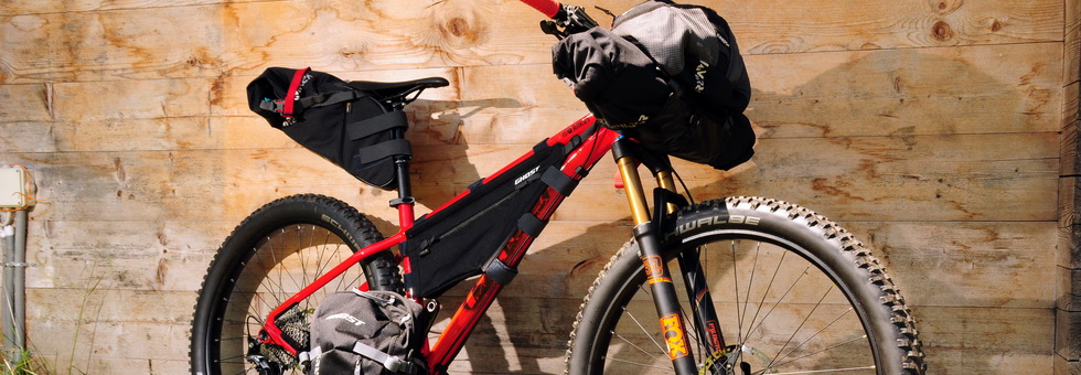 Ghost nomád túra táska szett Hír