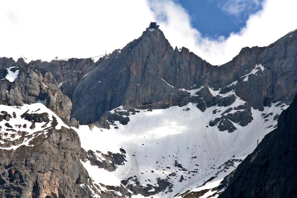 Szemben a Dachstein felvonó felső állomása.