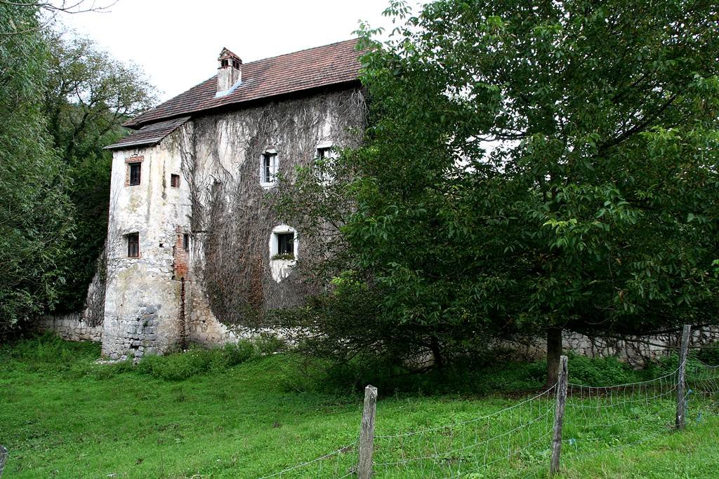 Ódon vár részlet az 1500-as évekből, amelyben még ma is laknak.