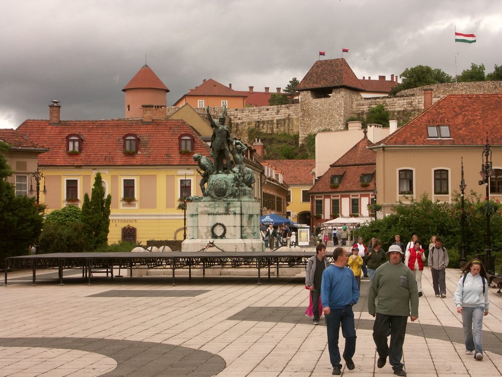 Eger akár kiindulási pontunk, akár csak áthaladunk rajta, gyönyörű