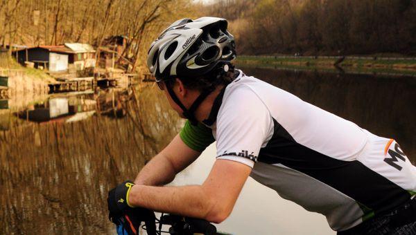 Pécs-kő kerékpárral