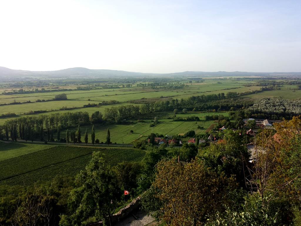 A Tapolcai-medence a Szigligeti várból nézve