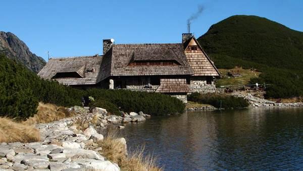 A Lengyel-Öt-tó völgyéből a Halastóhoz, majd a Bialkai-szénégetőre