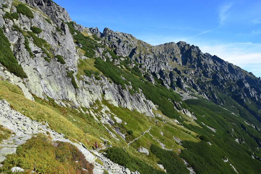 A Lengyel-Öt-tó völgyéből a Kereszt-nyergen át a Murowaniec menedékházhoz