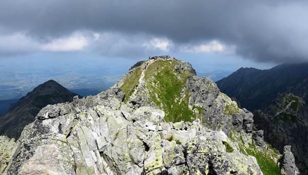 A Murowaniec menedékháztól a Zawrat-hágóra, majd a Sas úton a Kereszt-nyeregig