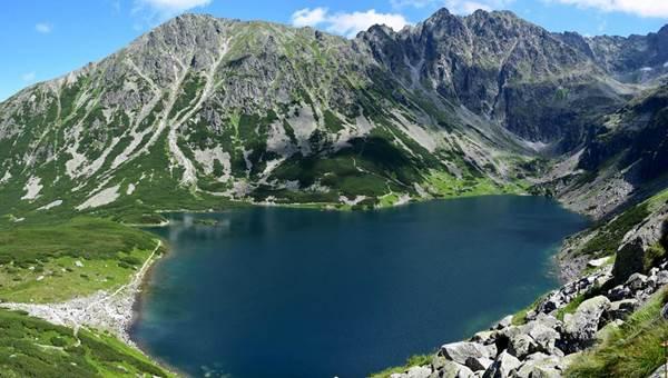 A Murowaniec menedékháztól a Kápolna-csúcsra