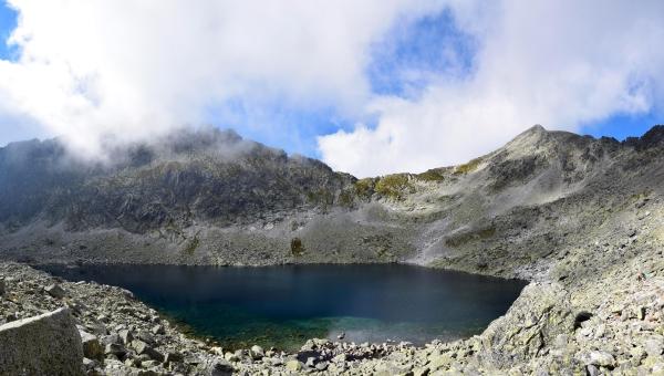 A Csorbai-tótól a Szoliszkó menedékház előtt a Lorenz-hágóra