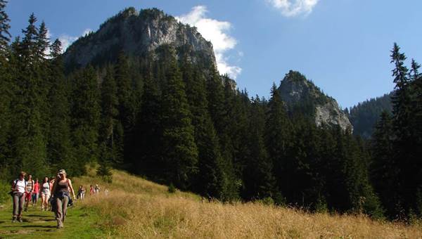 Kiry parkolóból a Fagyos-barlangba, a Krakkói-szurdokba és a Kościelisko-völgy barlangjaiba