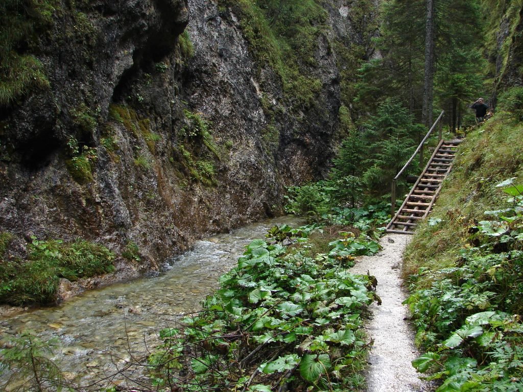 Oravicapusztáról a Juráni-völgybe