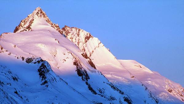Pasterze gleccserút és a Gamsgrubenweg együtt