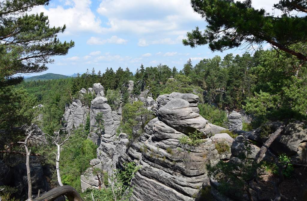 Porladó-sziklák