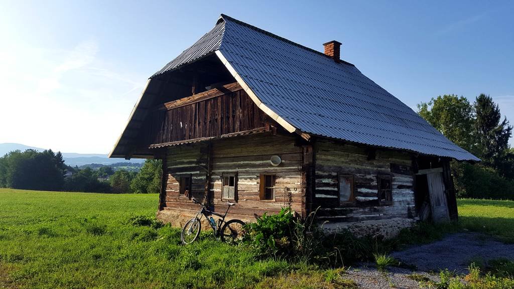 Klasszikus alpesi faházikó Forrás: www.mozgasvilag.hu