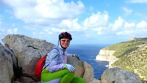 Tengerparti kerékpározás Máltán