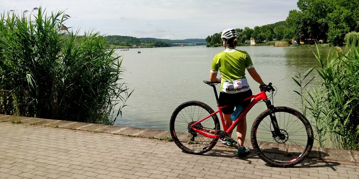 A Pécsi-tó és a Rockrider XC 500 Forrás: Mozgásvilág.hu