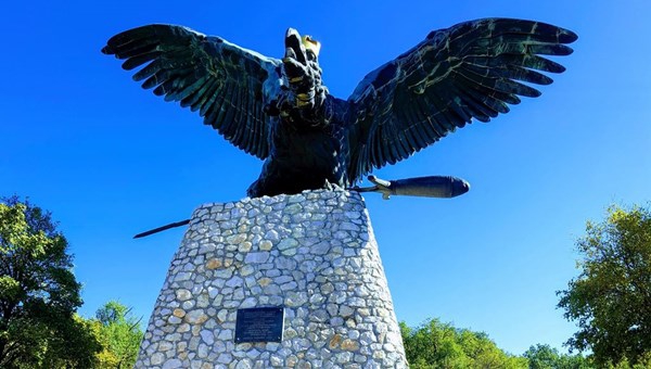 Rövid túra a Turulhoz és a Szelim-barlanghoz