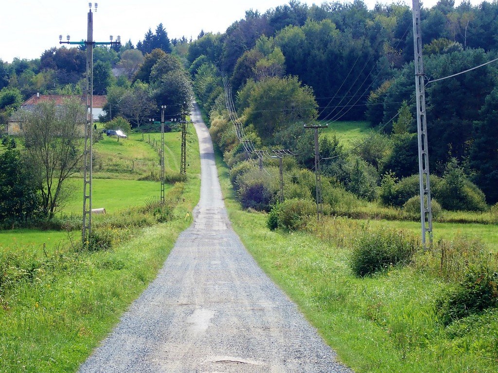 Ereszkedés a Hársas-patak völgyébe