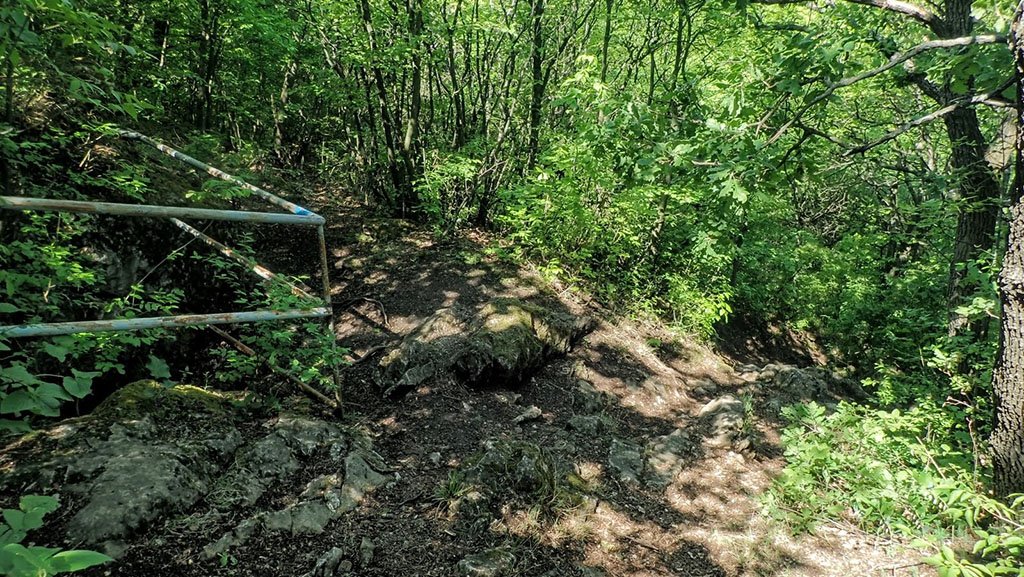 A Mátyás-hegyi barlang egyik felső bejárata Forrás: Nyáry Tamás