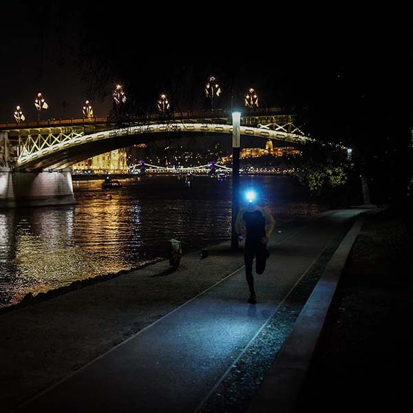 Fejlámpa teszt futó szemszögből