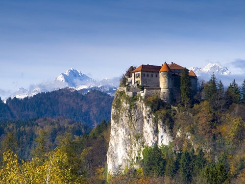 Bled, háttérben a Triglav