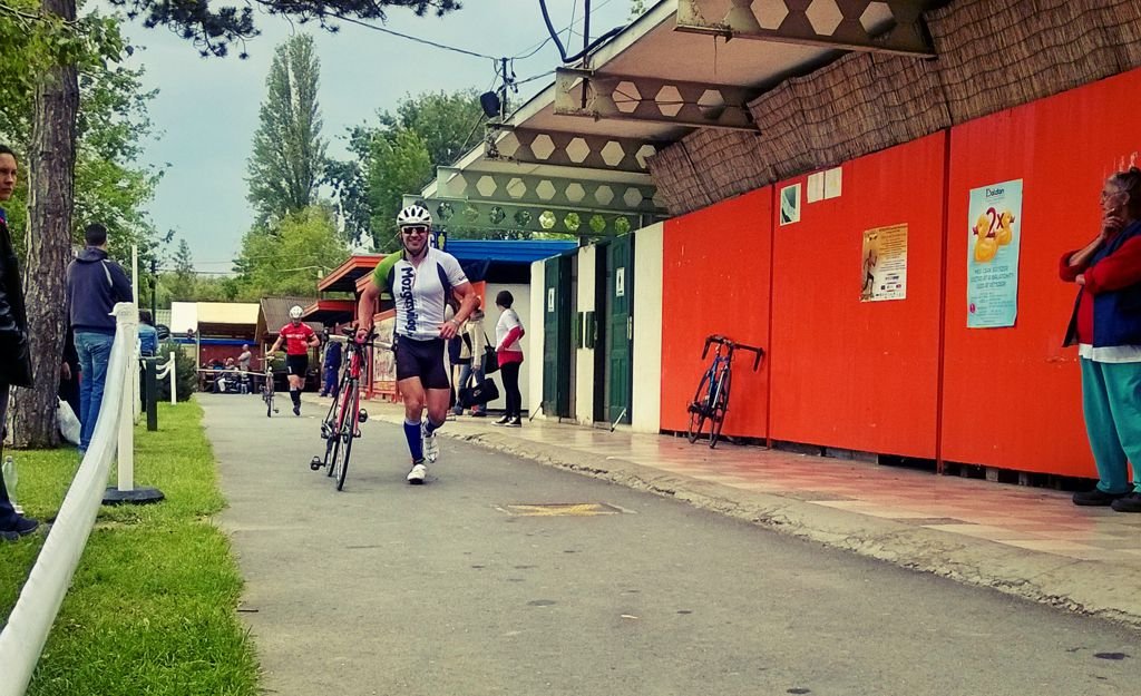 Ez a bringával-futós versenyszám épp Forrás: Mozgásvilág.hu