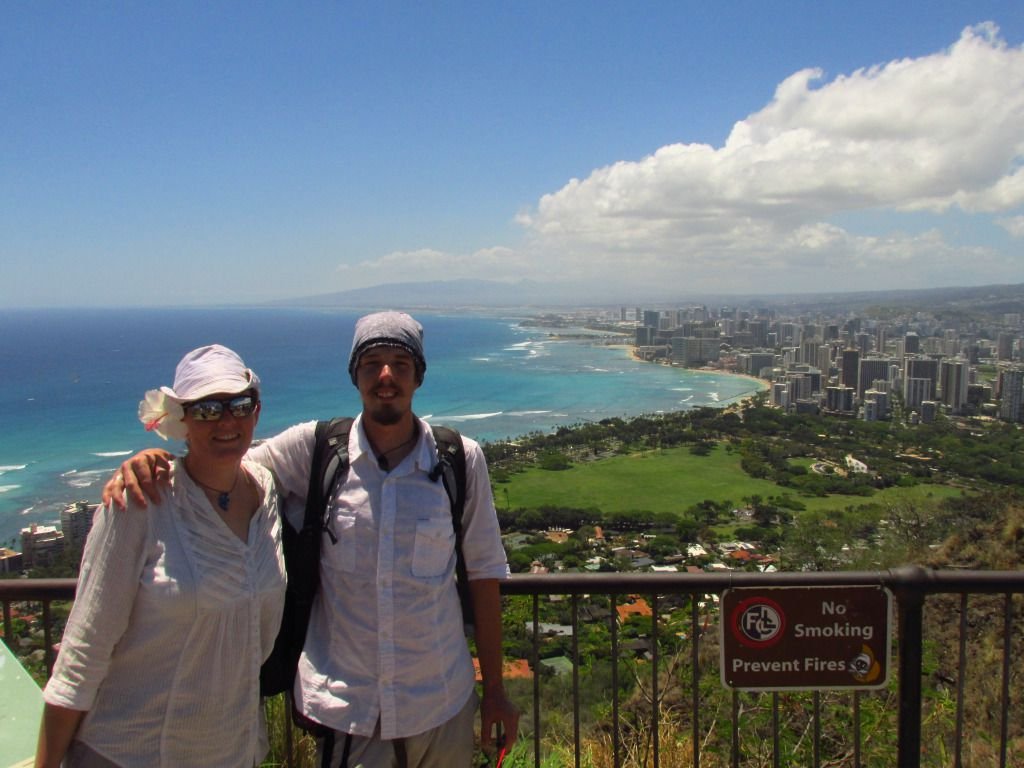 Oahu, Hawaii, háttérben Honolulu