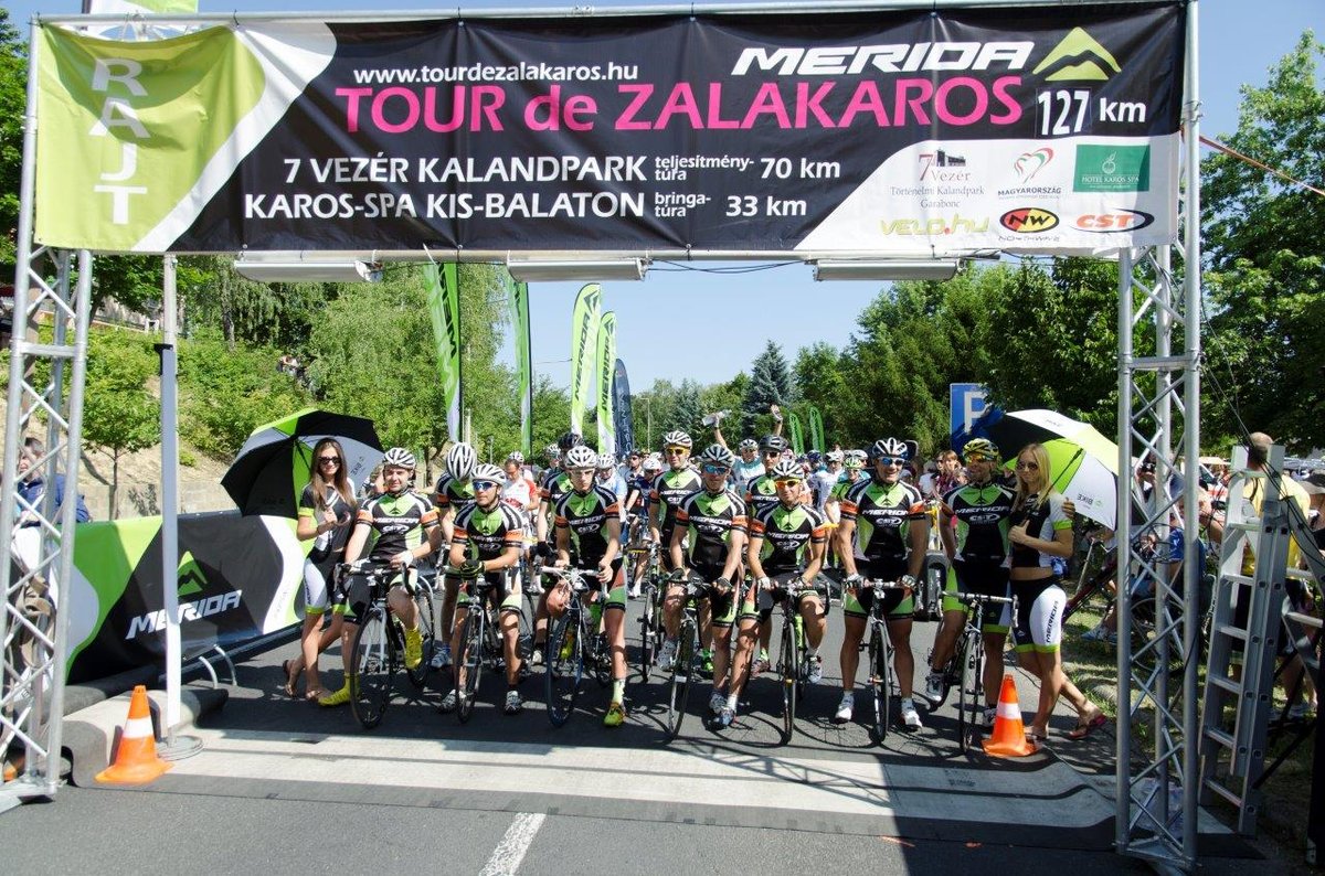 A 127 km-es verseny rajtra Forrás: Primusz Péter