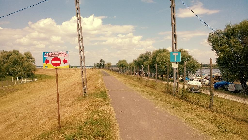 Abádszalóki strand-elkerülő