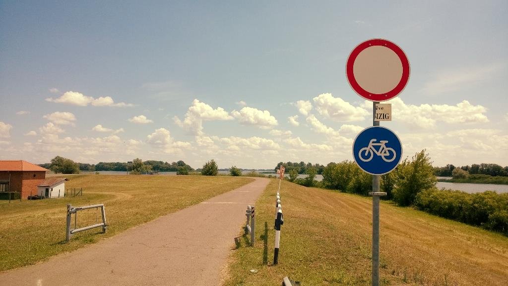 Kiskörétől Poroszlóig már végig itt megyünk