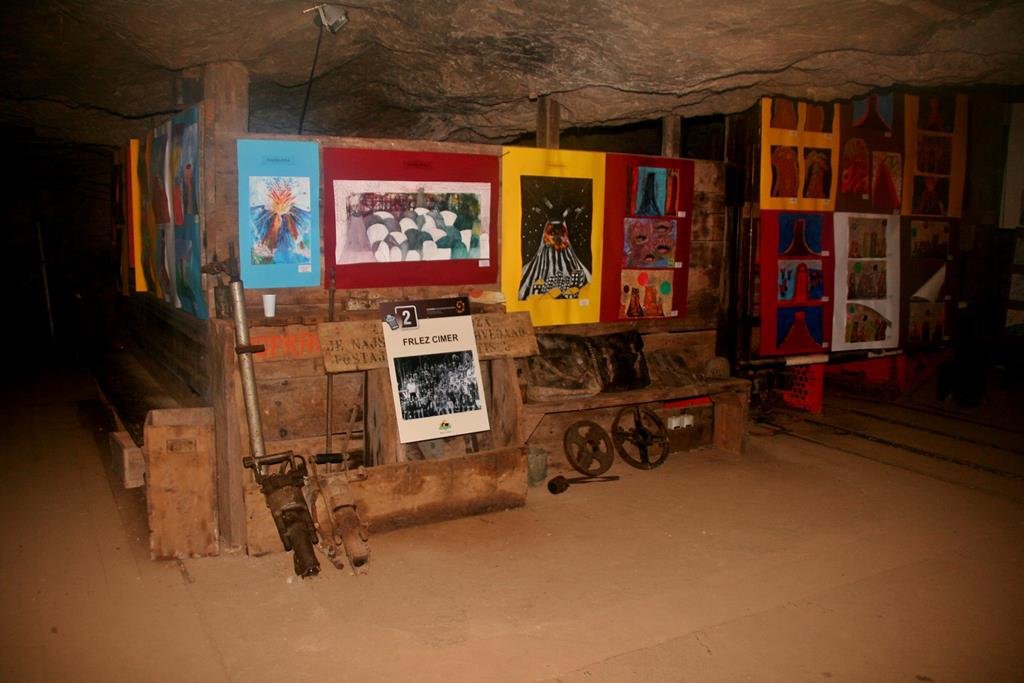 A bánya egyik aulájában koncerteket és kiállításokat tartanak.