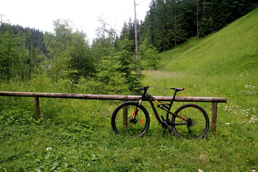 A bánya kijárata a hegy másik oldalán.