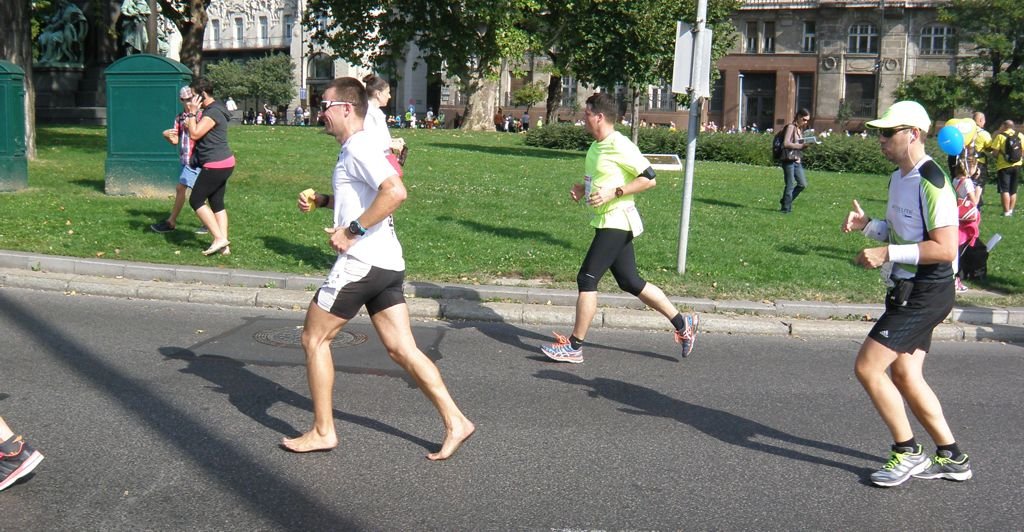 Maraton Mezítláb Forrás: Fóka - Mozgásvilág.hu