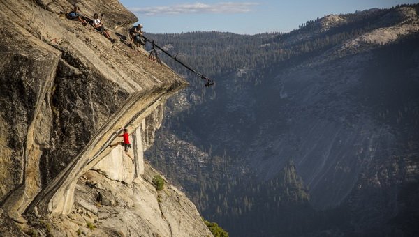 Alex Honnold és a filmes stáb (Heaven, Yosemite)