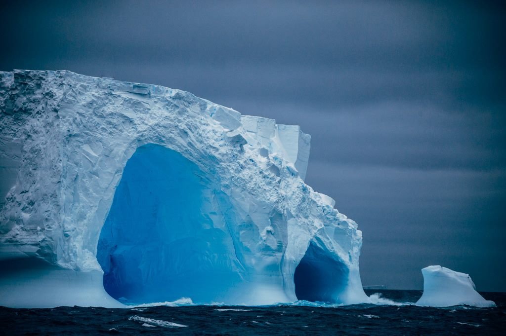 Gigászi jéghegyek az Amundsen-tengeren Forrás: Kelvin Trautman