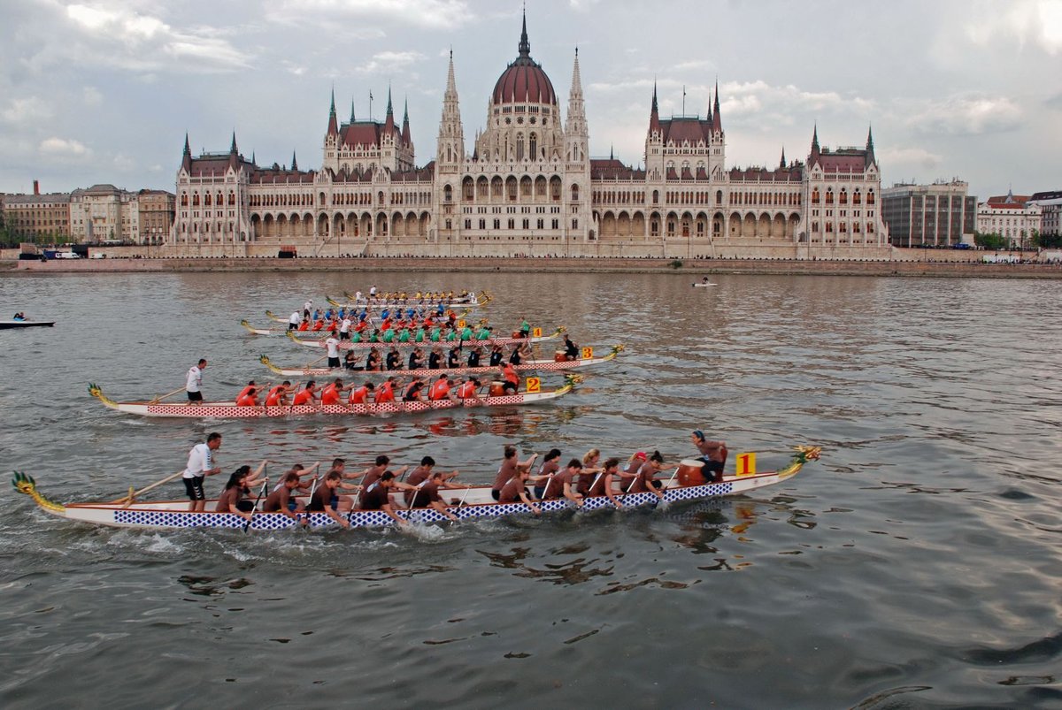 Dunai-Regatta-Sarkanyhajo-3-.jpg