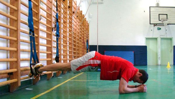 Pike with hip abduction Forrás: Teamworkout.hu