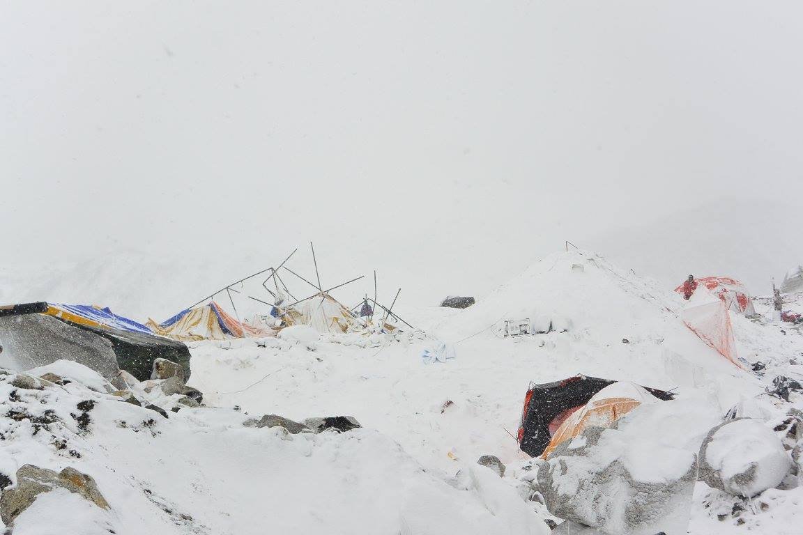 Everest alaptábor a lavina után