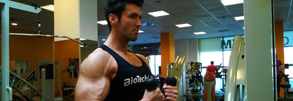 Bicepsz és Tricepsz szuperszett Molnár Péterrel