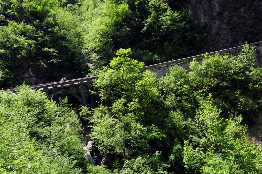 Viadukton kb. 300 szint után, még 1200 hátra Forrás: Paraferee