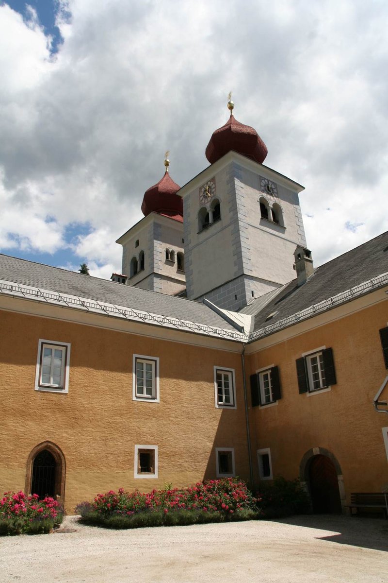 Millstatti egyházi múzeum és bencés kolostor