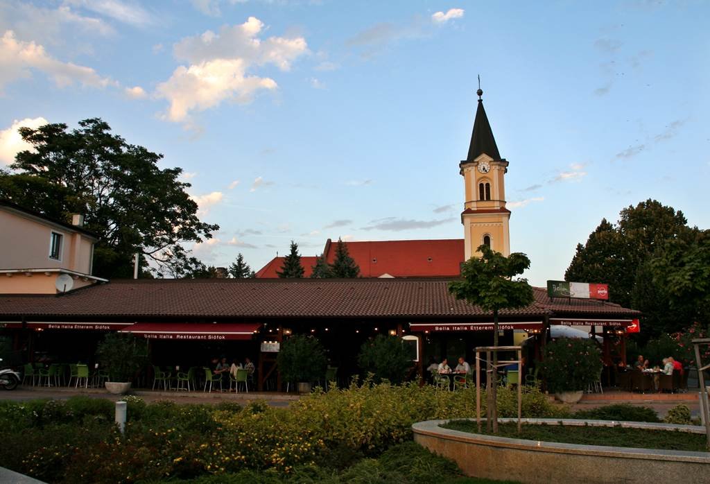 Siófoki főtér