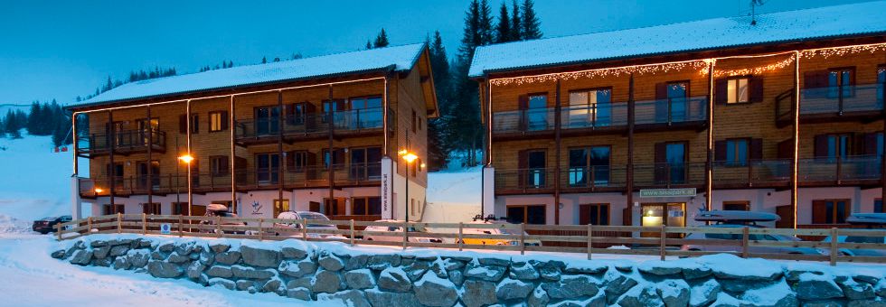 Síelj a karácsonyfa alatt