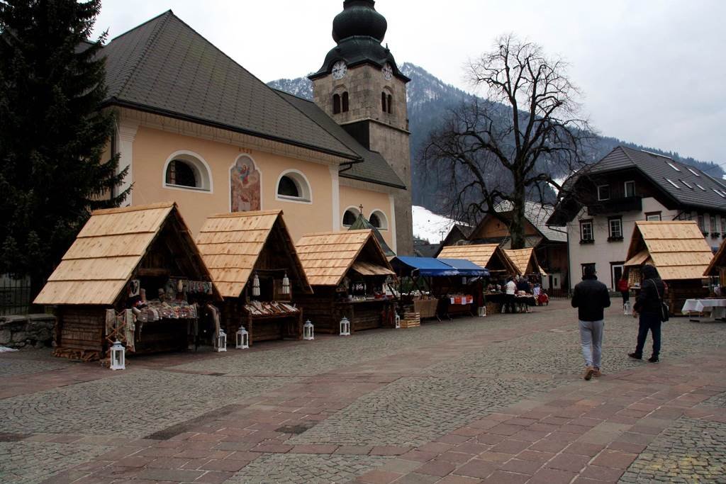 Kranjska Gora főtere árusokkal