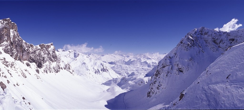Arlberg hófödte vad tája