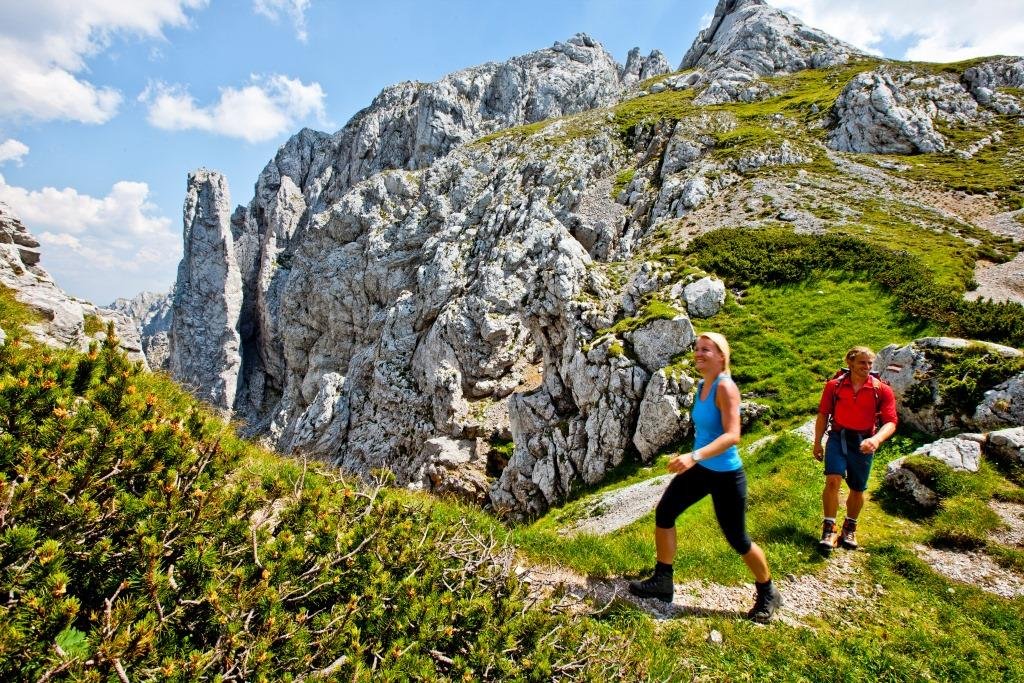 Túrázás a BergZeitReise körön Forrás: (c) Steiermark Tourismus_Ikarus_0800_web