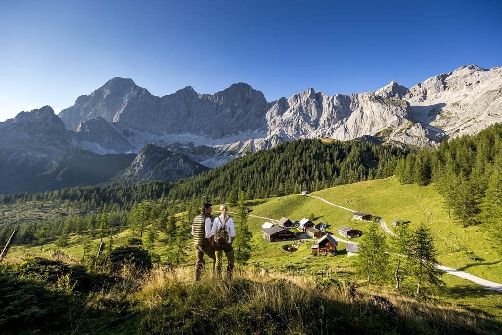 Kirándulás a Dachstein panorámájával, Neustattalm, Ramsau am Dachstein Forrás: © Steiermark Tourismus / ikarus.cc