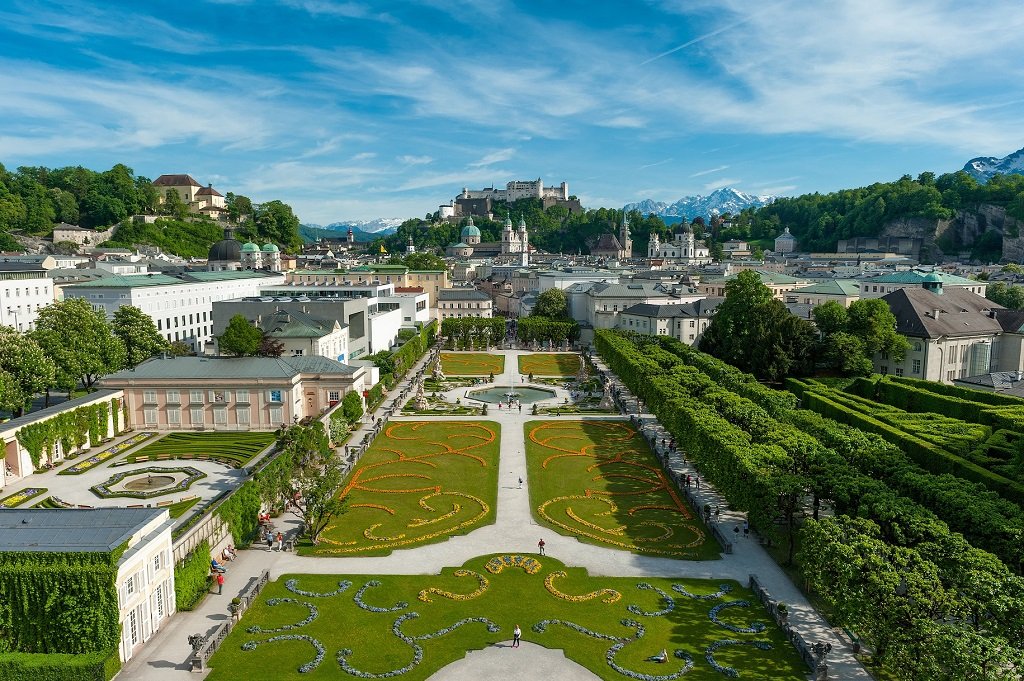 Salzburg a hegyek ölelésében