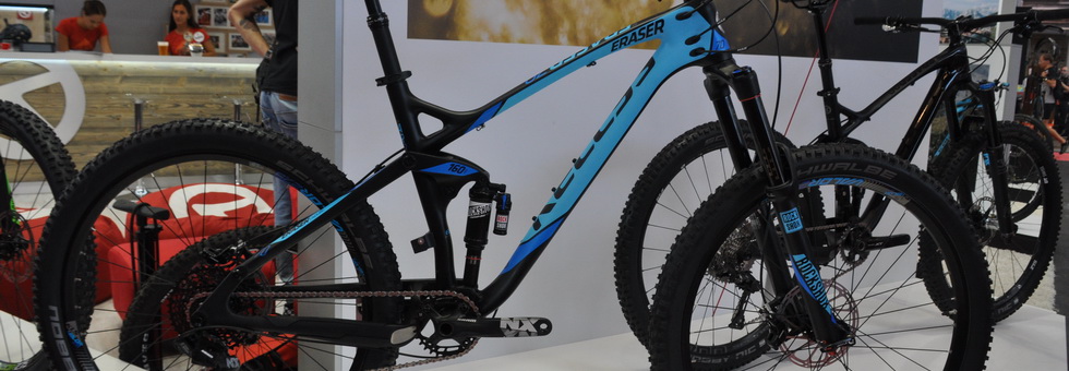 Erre a Kellysre figyelni -kell is-