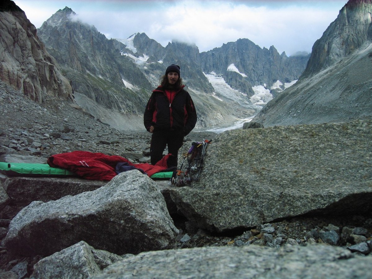 Táborhely a Grandes Jorasses előtt a puszta gleccseren Forrás: Salamon Márk